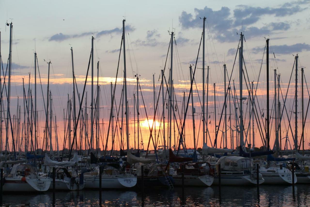 2Zi-Ferienwohnung Am Suedstrand Mit Eigenem Parkplatz Perfekt Fuer Familie Burgtiefe auf Fehmarn Dış mekan fotoğraf